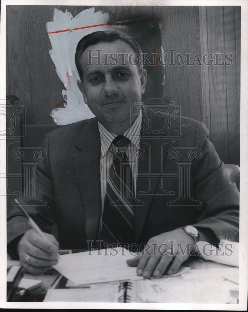 1970 Press Photo Retired Air Force Lieutenant Colonel Hendrickson - cva17436