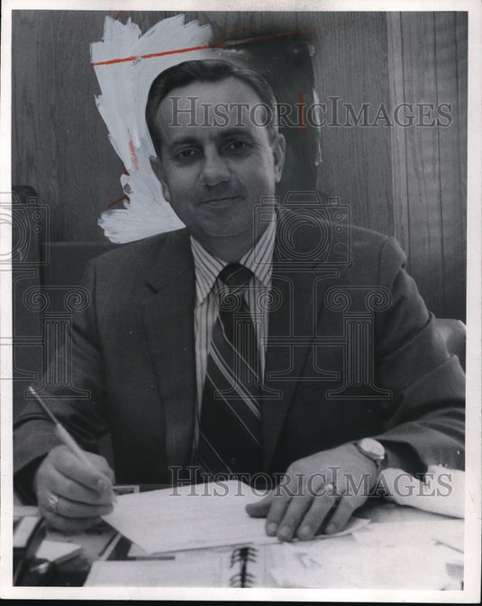 1970 Press Photo Retired Air Force Lieutenant Colonel Hendrickson - cva17436
