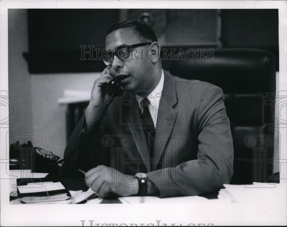 1968 Press Photo Doctor David G. Hill - cva17493