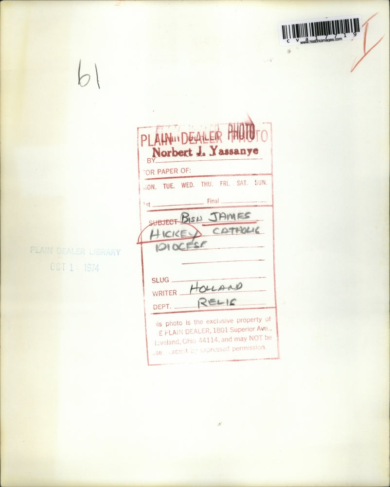 1974 Press Photo Bishop James Hickey Catholic Diocese - cva17719