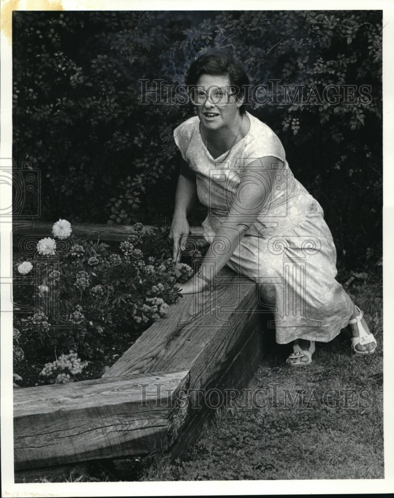 1984 Press Photo Judy Fink, environmental activist behind the Lyndhurst Chemlawn- Historic Images