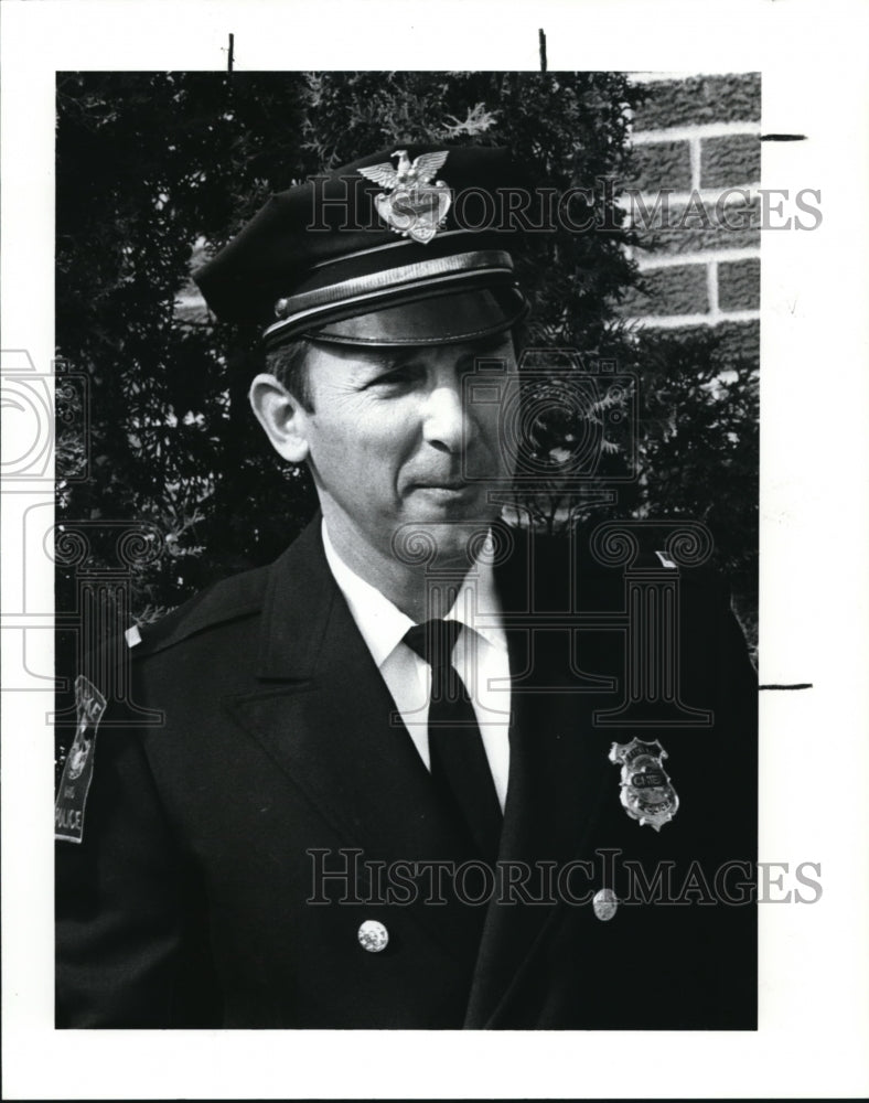 1989 Press Photo Gary Fink, New Eastlake Police Chief- Historic Images