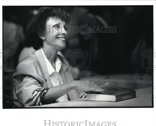 1990 Press Photo Rona Jaffe at her book signing and luncheon- Historic Images