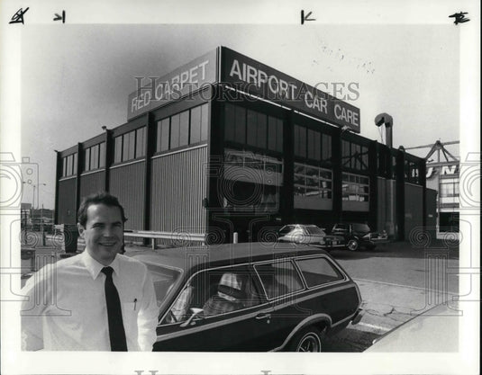 1984 Press Photo Martin R. Hoke of Red Carpet Car Care- Historic Images