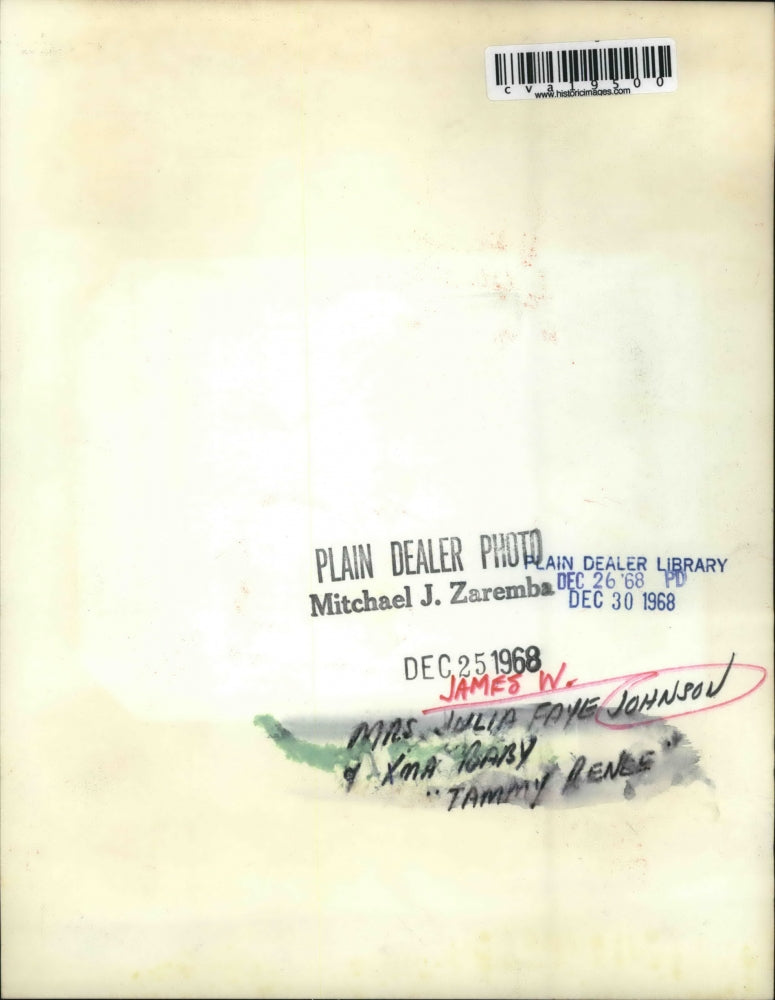 1968 Press Photo Mrs Julia Faye Johnson with Baby Tammy - cva19500