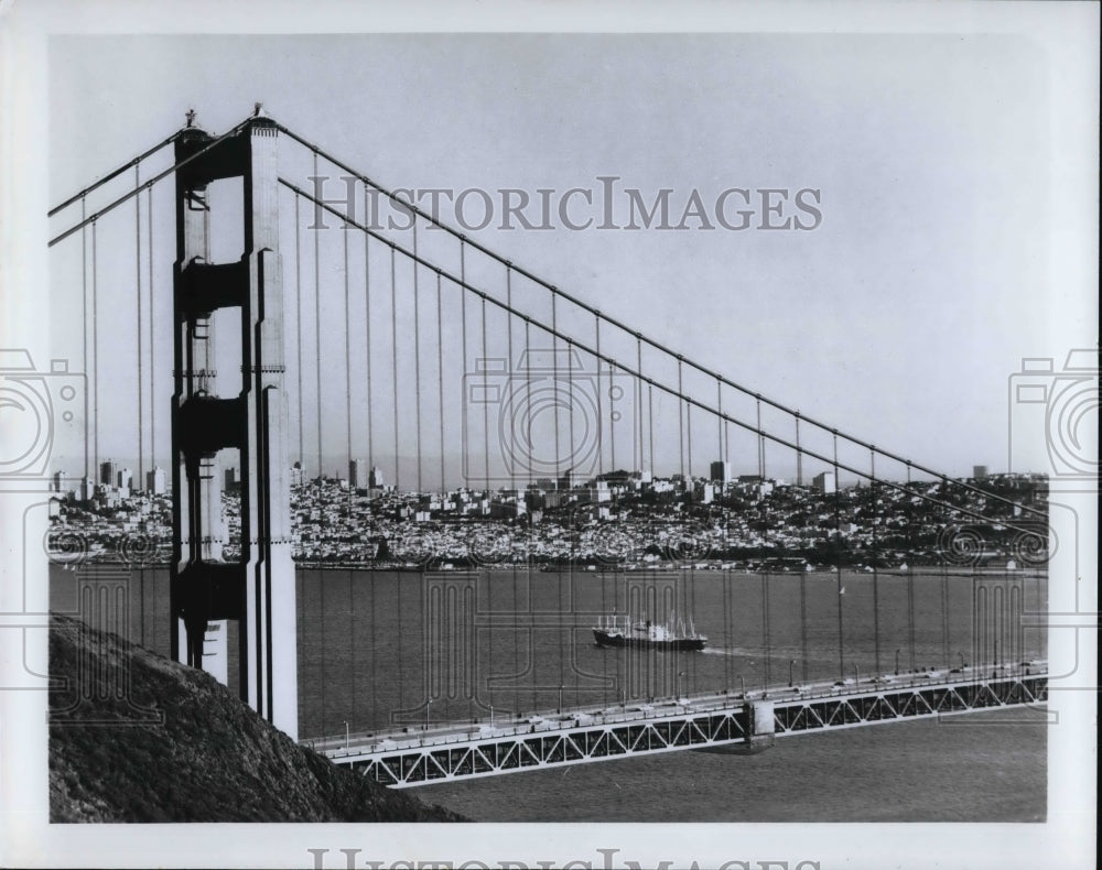 1969 Press Photo San Francisco seen through the cables of Golden Gate Bridge- Historic Images