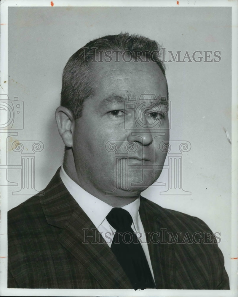 1965 Press Photo Arthur Brady, Manager of La Rich Ford - cva20629- Historic Images