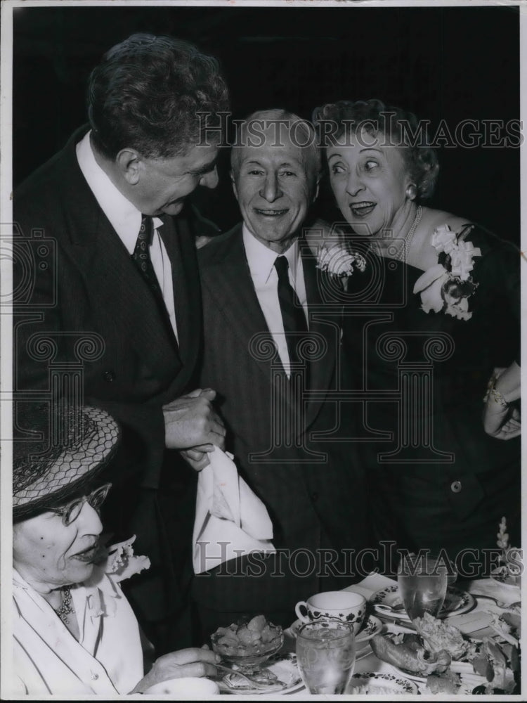 1956 Press Photo Gov. Frank J. Lausche, Carl D. Friebolin and wife - cva20677- Historic Images