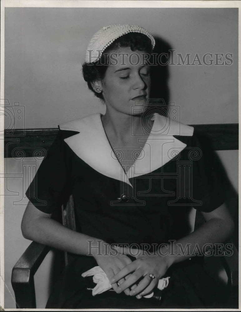 1954 Press Photo Susan Hayes goes to Grand Jury- Historic Images