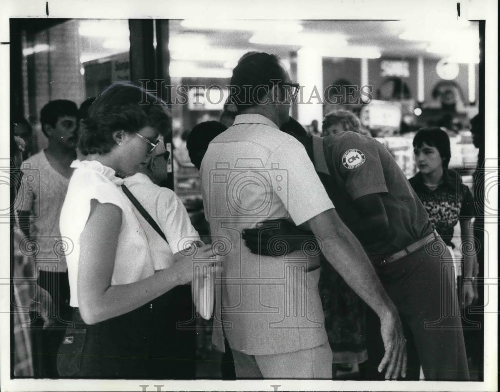  Press Photo Crowd scene in South Africa- Historic Images