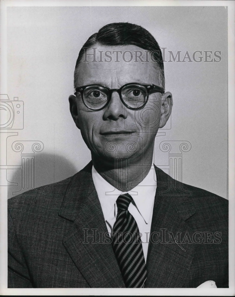 1961 Press Photo Golden Arboretum Director, R. Henry Norweb Jr.- Historic Images