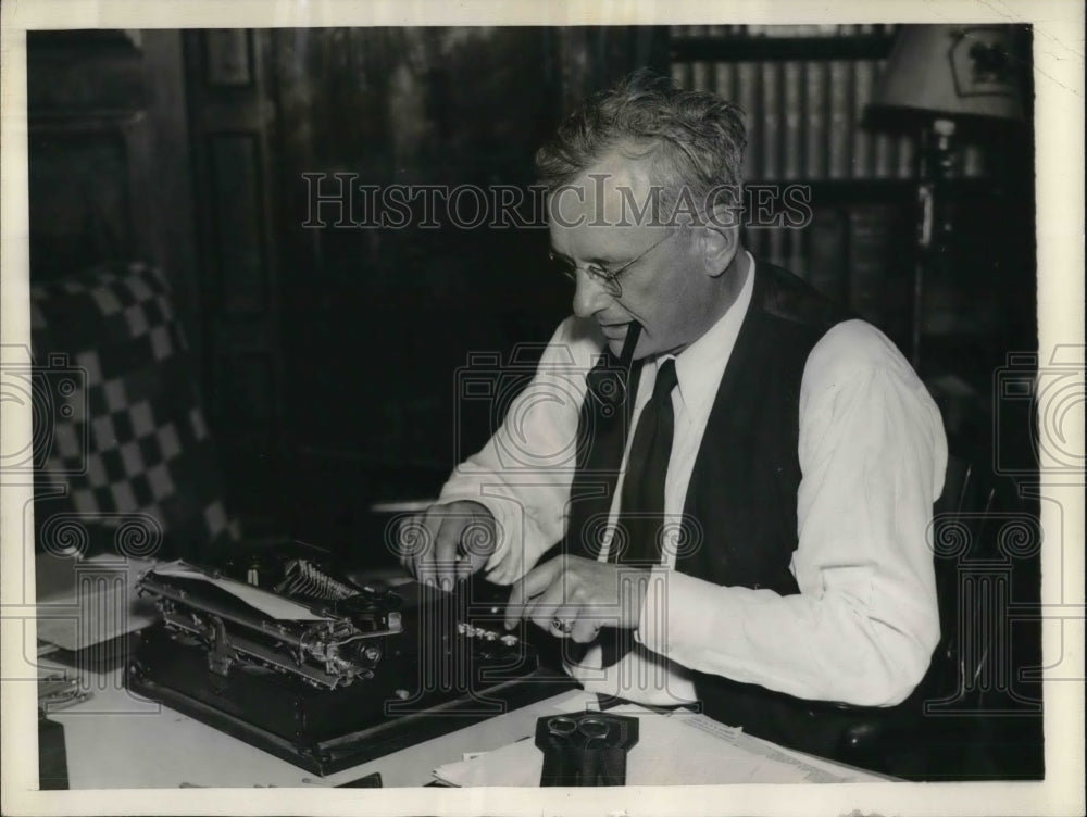 1935 Press Photo Governor Alfred M. Landon of Kansas - cva22275- Historic Images