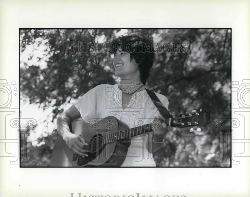 1987 Press Photo Folk Singer Pat Humphries - cva22381- Historic Images