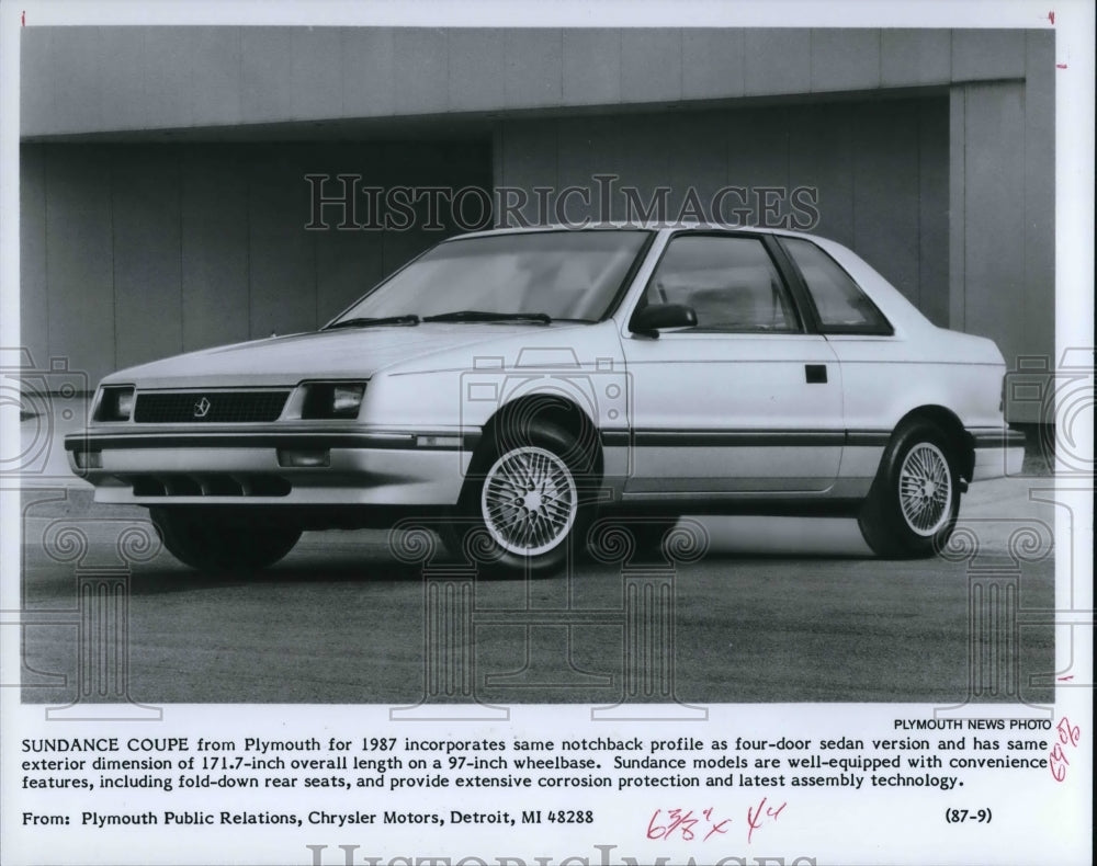 1987 Press Photo 1987 Plymouth Sundance Coupe- Historic Images