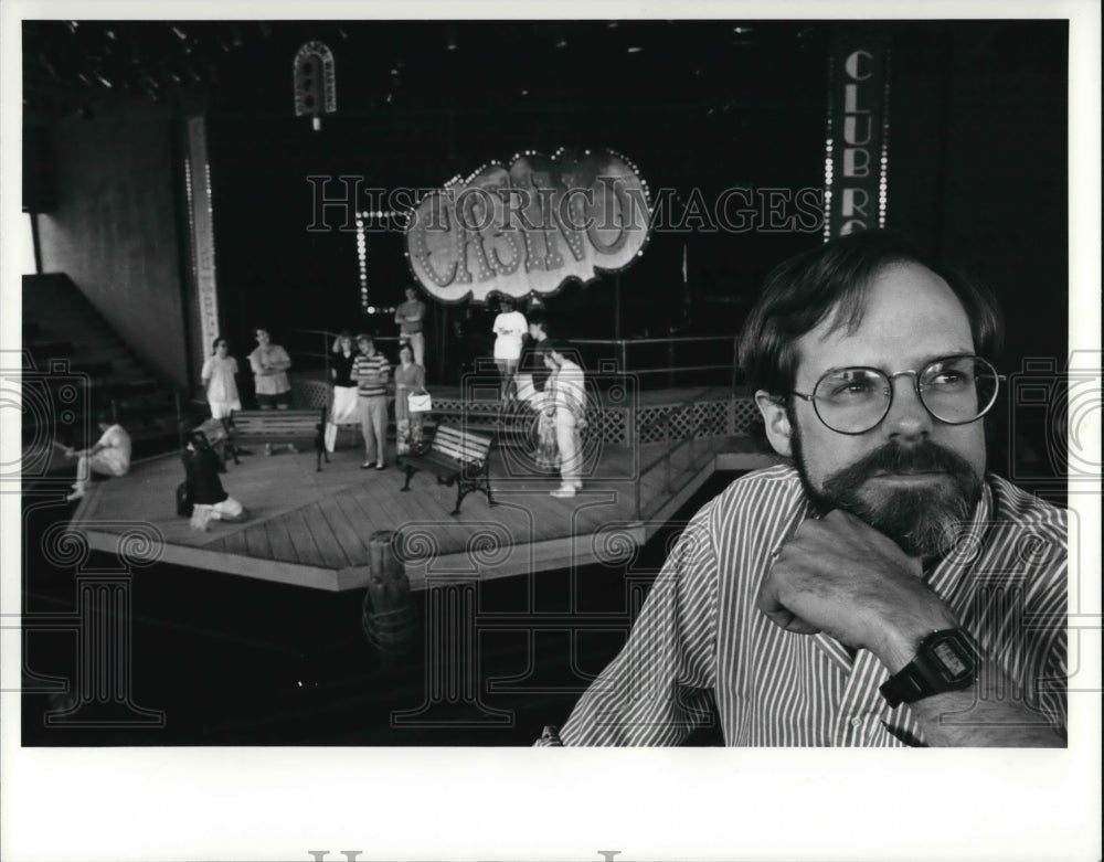 1990 Press Photo Set designer, John King used a wood base floor for the show- Historic Images