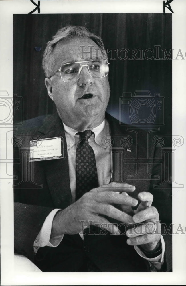 1983 Press Photo William H. Kennedy, president of American Bankers Association- Historic Images