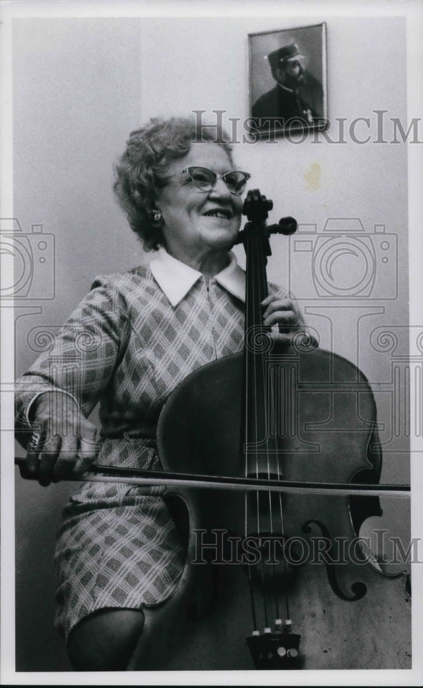 1978 Press Photo Cello player, Mrs. Frank Kolda- Historic Images