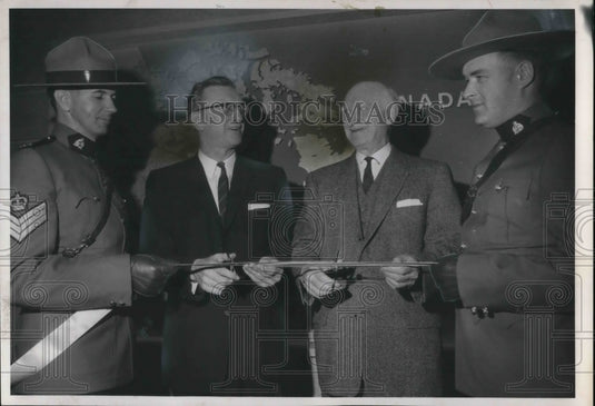 1966 Press Photo Constable D R MacDonald, Sgt. F H Pinnock, Mayor R S Locher- Historic Images