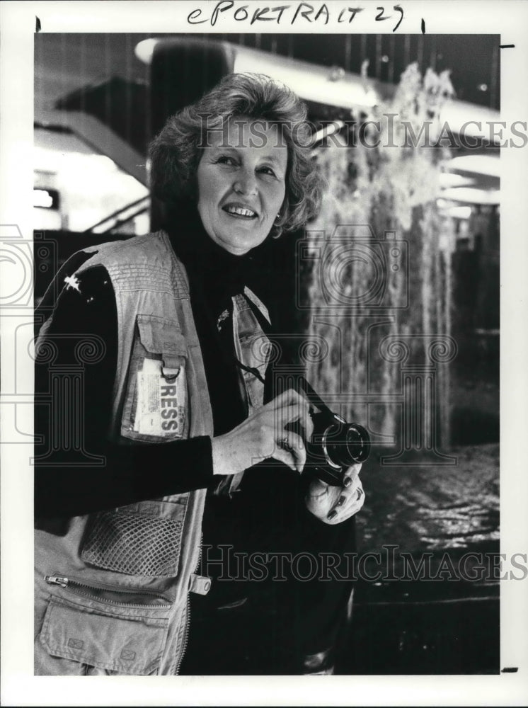 1987 Press Photo Jennie Jones, photographer- Historic Images