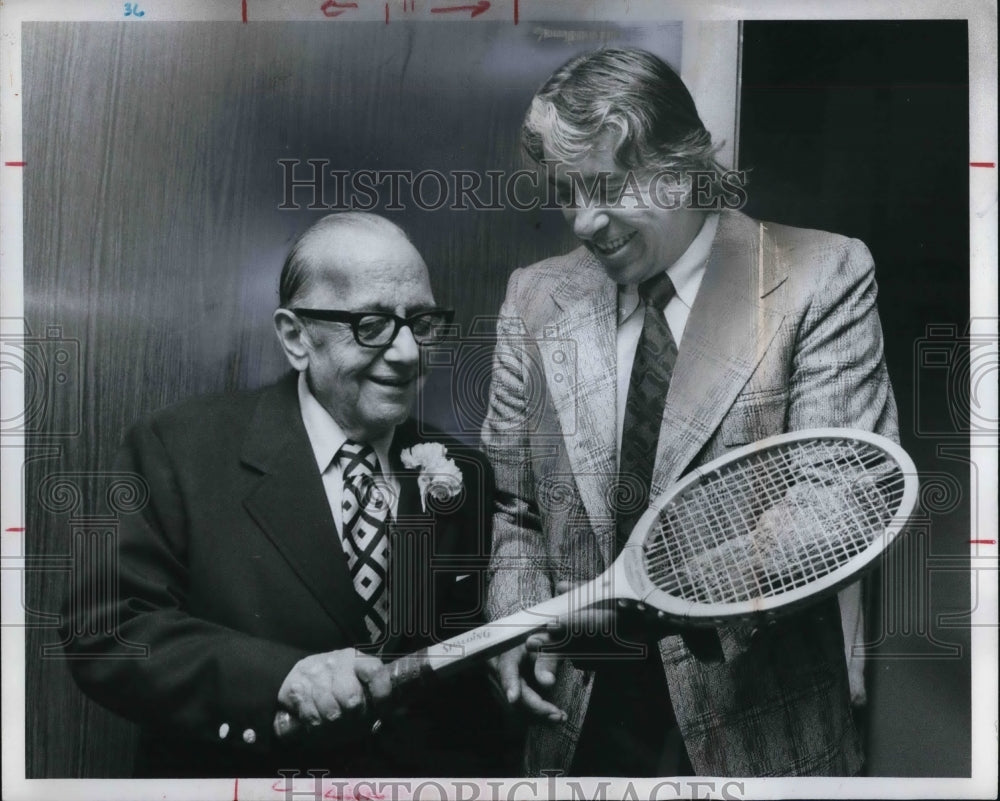 1974 Press Photo Ed Lubitt and Pancho Gonzales retiring from PD advertising- Historic Images