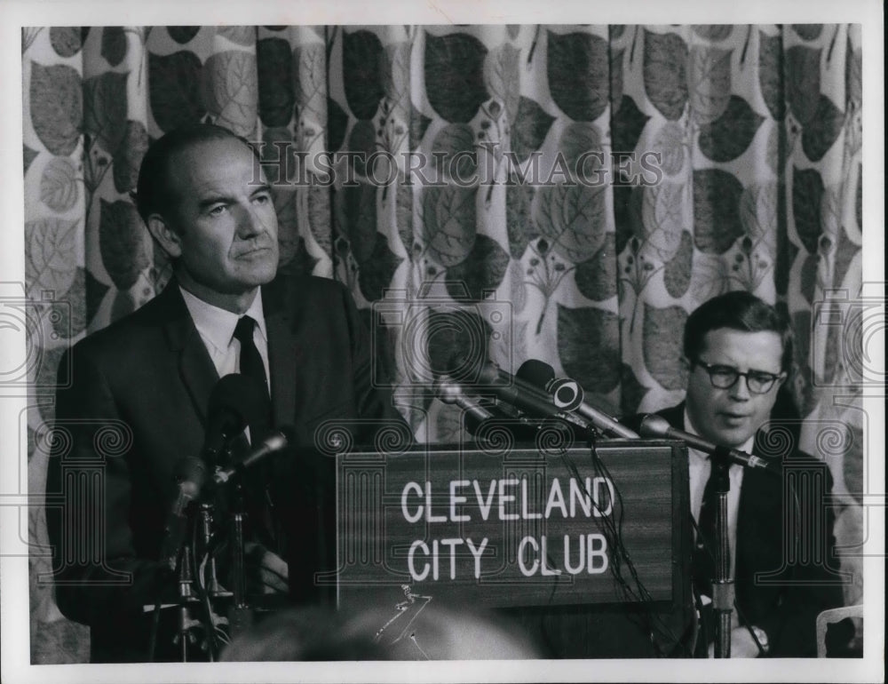 1968 Press Photo Senator George S. McGovern at the presidential campaign- Historic Images