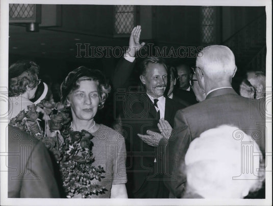 1965 Press Photo Mrs and Mr Robert Manry at Civic Luncheon- Historic Images