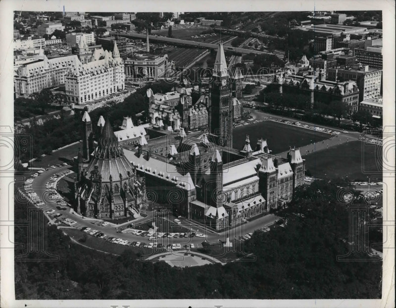 Load image into Gallery viewer, 1967 Press Photo Parliament in Ottaka, Canada
