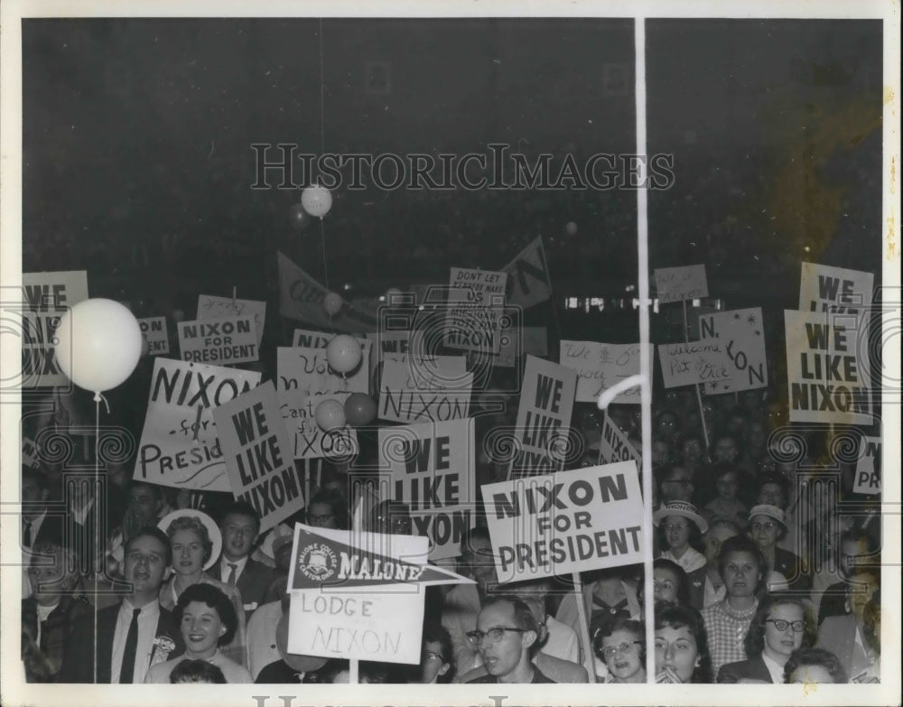 1960 Press Photo  Richard Nixon at a presidential campaign- Historic Images