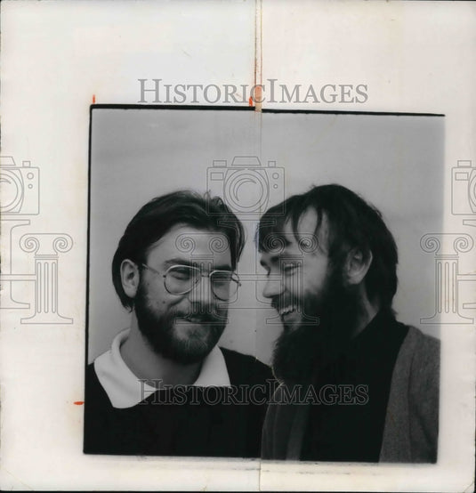 1975 Press Photo Associate conductor Martin Kessler with Music Director Elliott - Historic Images
