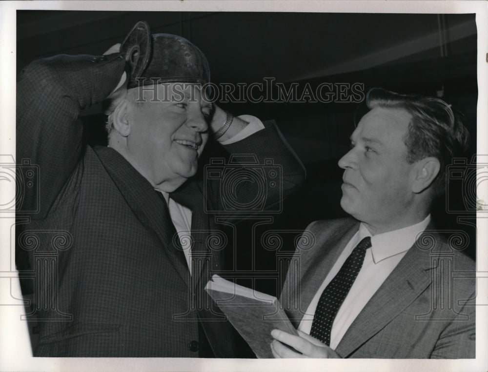 1964 Press Photo Pat O'Brien and Dick McCann- Historic Images