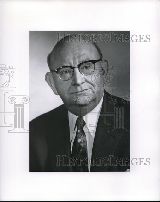 1969 Press Photo John W. Reavis, Managing partner, Jones, Cockley, Day & Reavis- Historic Images
