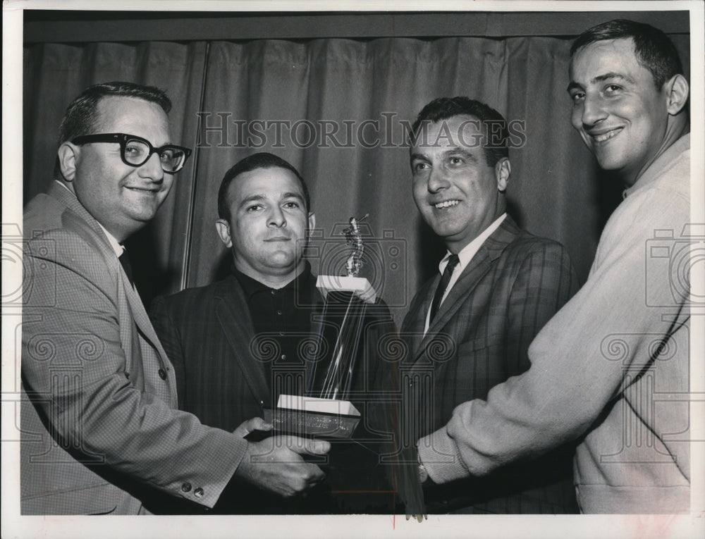 1965 Press Photo Ray Osrin and Vincent Matteucci- Historic Images