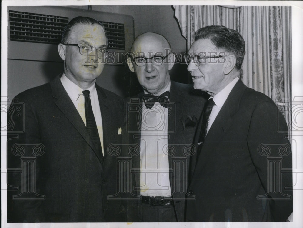 1961 Press Photo U.S.Representative William Minshall, Raymond Moley - Historic Images