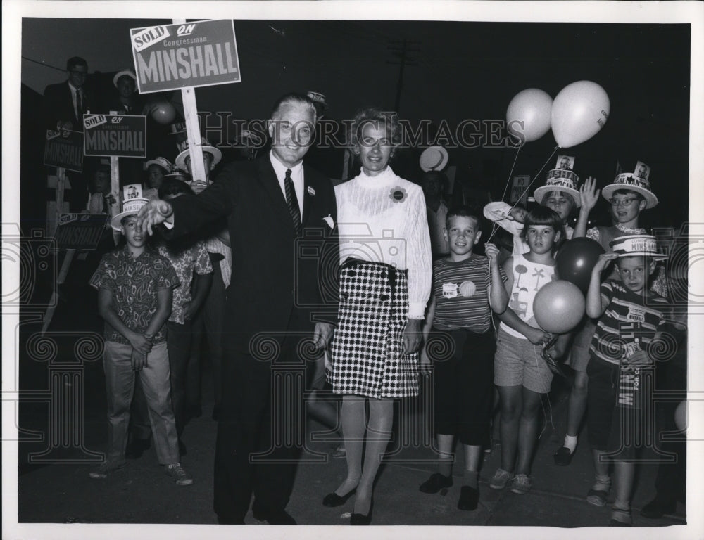 1968 Press Photo Representative William Minshall opens Parma Headquarters- Historic Images