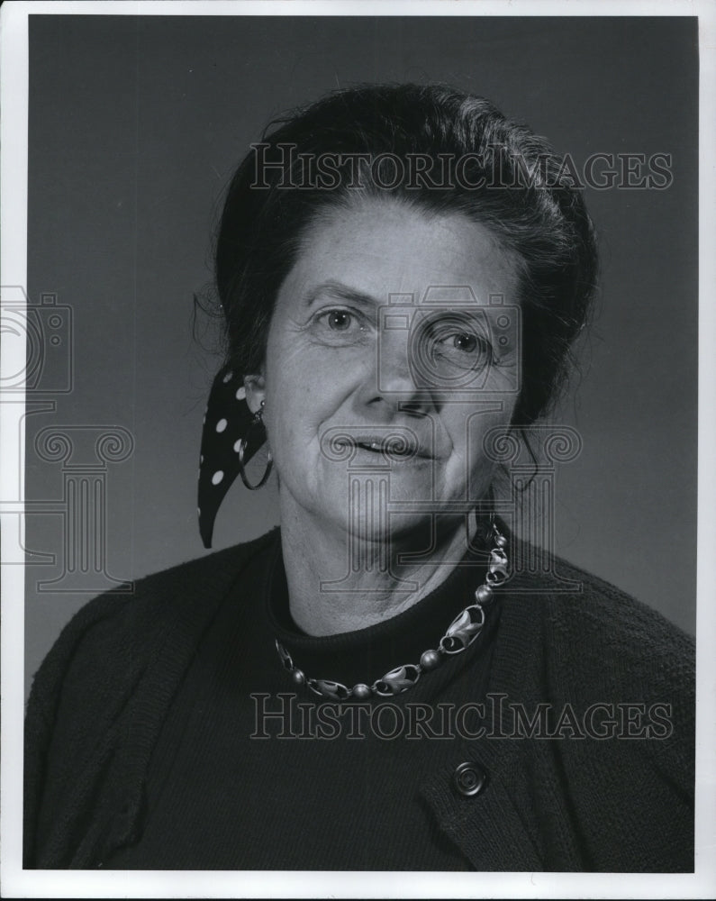 1975 Press Photo Director Americans for Amnesty Louise Ransom- Historic Images