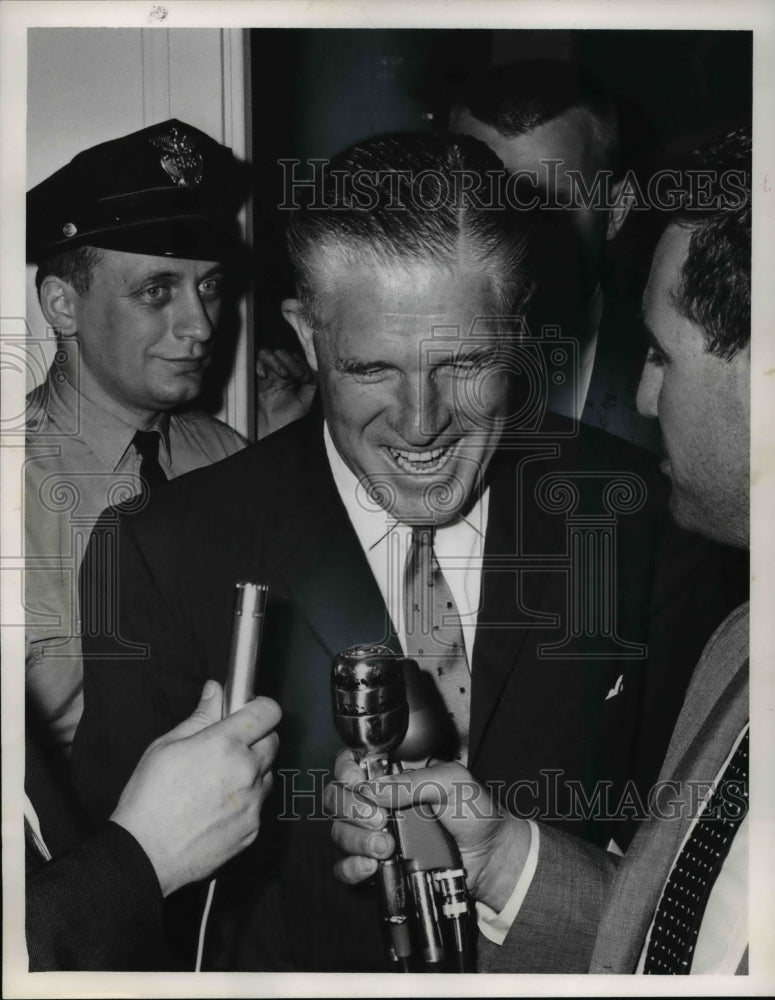 1964 Press Photo Gov George Romney Mich at Governor&#39;s Conference Cleveland 1964- Historic Images