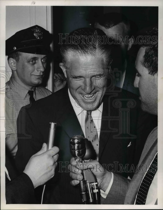 1964 Press Photo Gov George Romney Mich at Governor's Conference Cleveland 1964- Historic Images