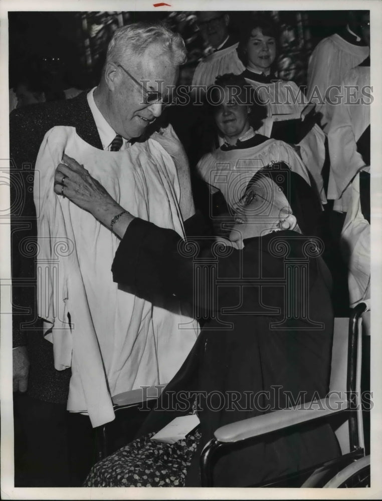 1964 Press Photo Mary Mother & Philip W Porter, exec editor of The Plain Dealer- Historic Images