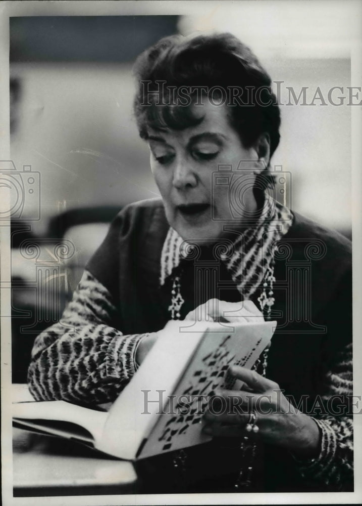 1975 Press Photo Sylvia Porter, Finance Columnist - cva39013- Historic Images