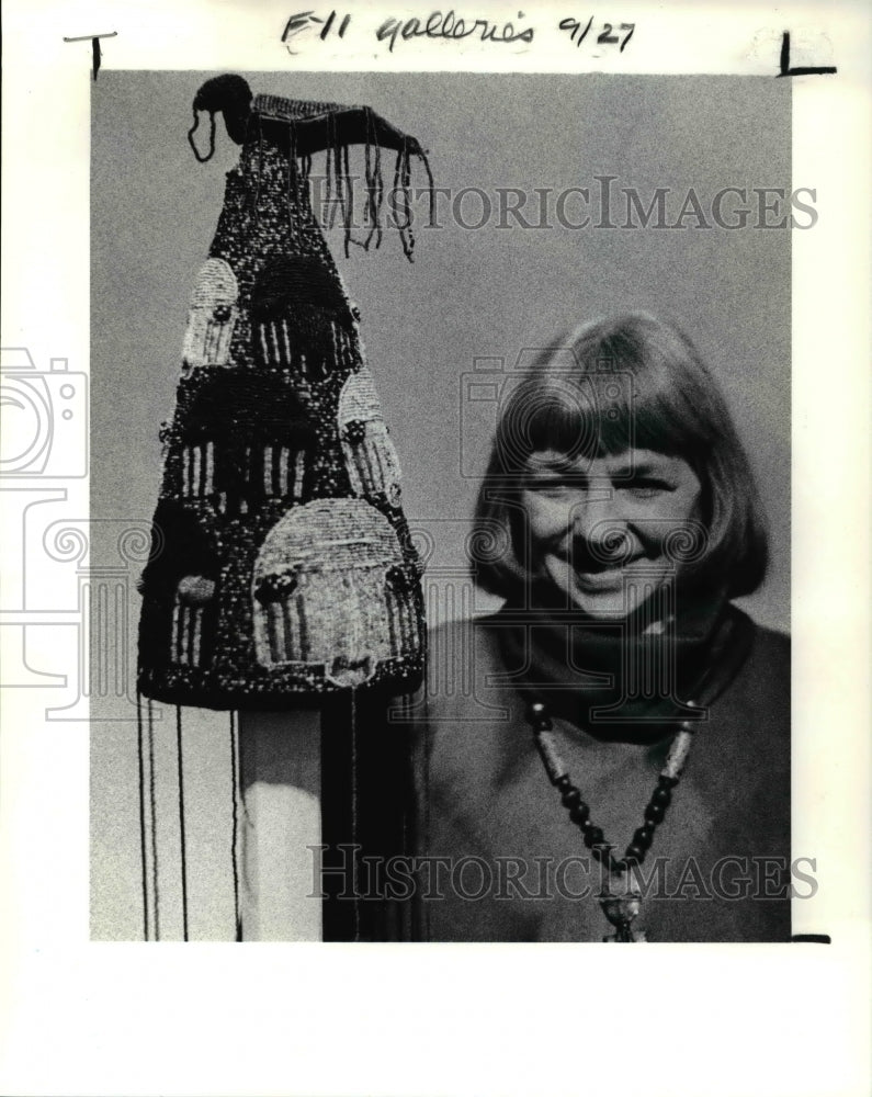 1991 Press Photo Ann Roulet at the Institute Art show- Historic Images