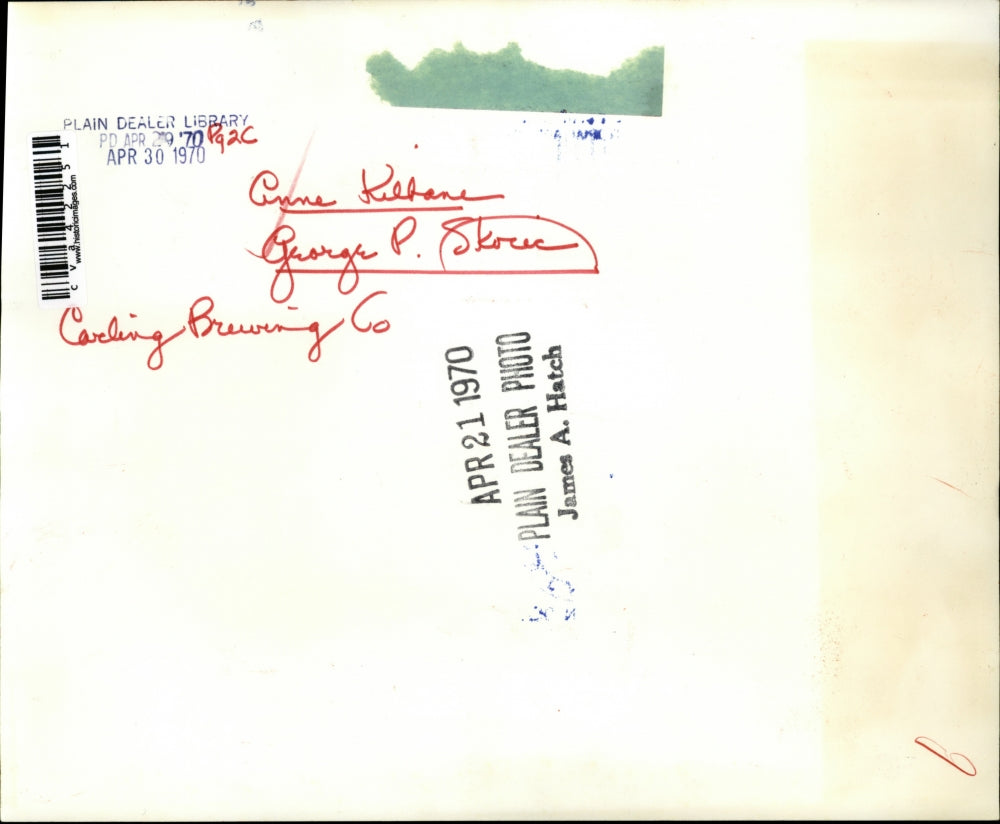 1970 Press Photo Anne Kilbane and George P. Skocic, Carling Brewing Co.