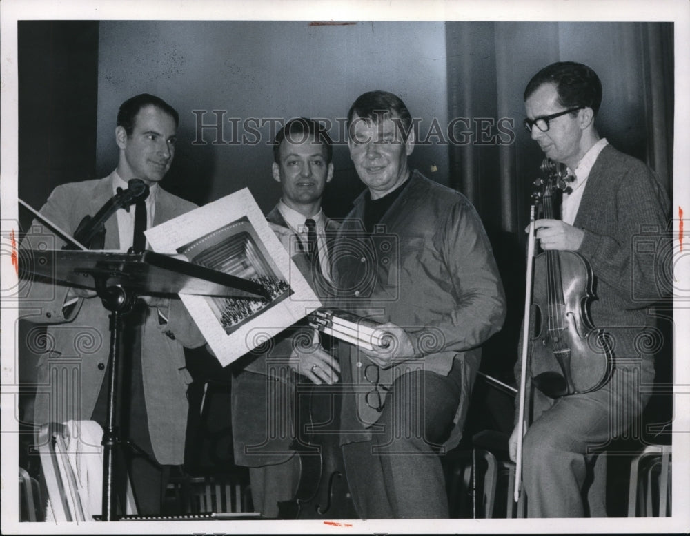 1967 Press Photo Robert Shaw, Leonard Samuels, Warren Downs, Gino Raffaelli- Historic Images