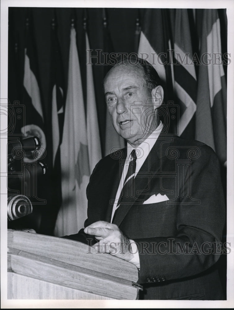 1964 Press Photo Adlai Stevenson visits in Cleveland - cva43030- Historic Images