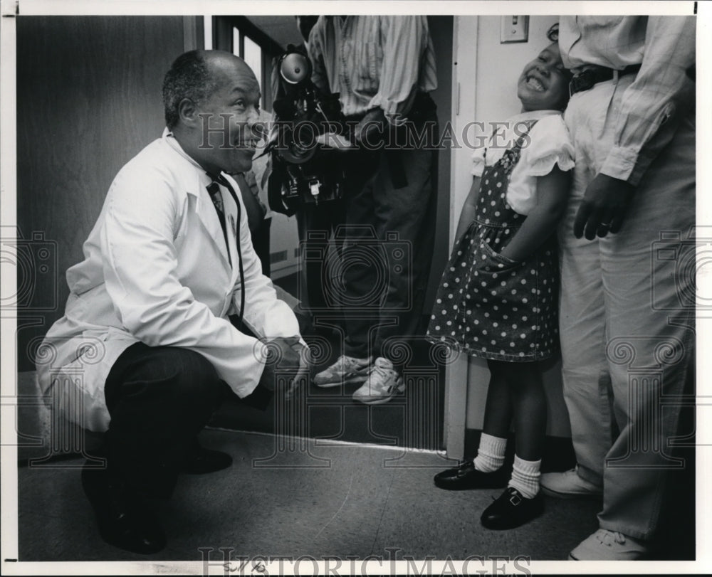 1991 Press Photo Louis Sullivan, Sec of US Dept of Health & Human Services - Historic Images