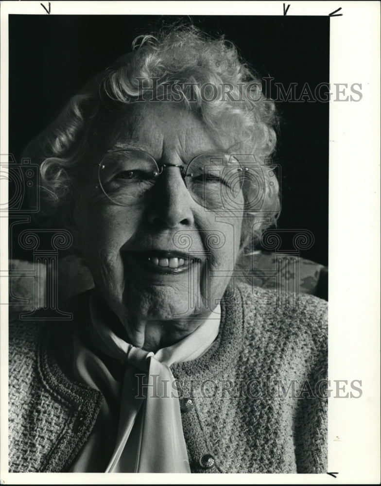 1990 Press Photo Elsa Storey Writer and Translater- Historic Images