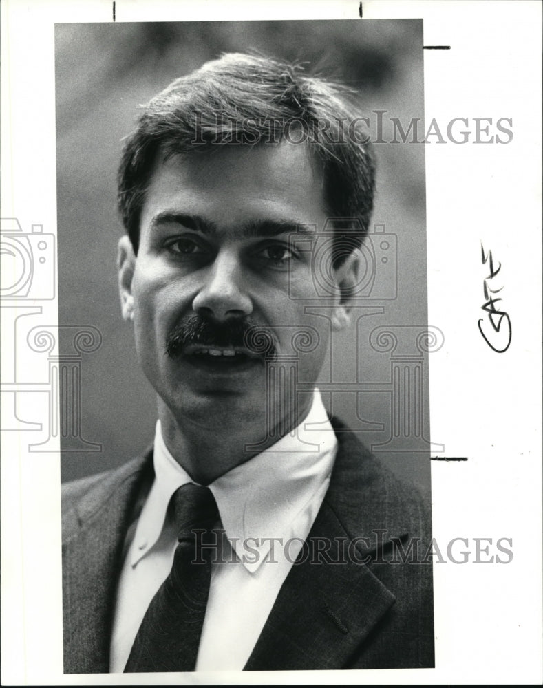 1990 Press Photo John T. Sweeney Running Cuyahoga County Commissioner- Historic Images