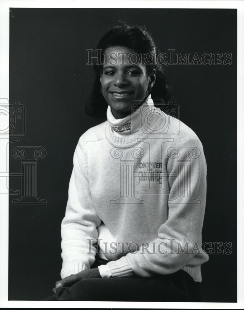 1991 Press Photo Ice Skating star Debi Thomas- Historic Images