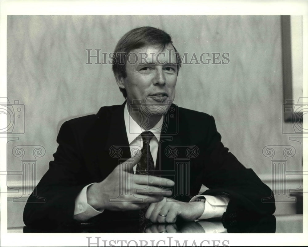 1991 Press Photo Dr. Hubertus Von Gruenberg CEO of Continental- AG- Historic Images