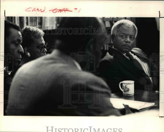 1991 Press Photo Garfield City Councilmen Henry Warren Jr with Stanley Tolliver - Historic Images
