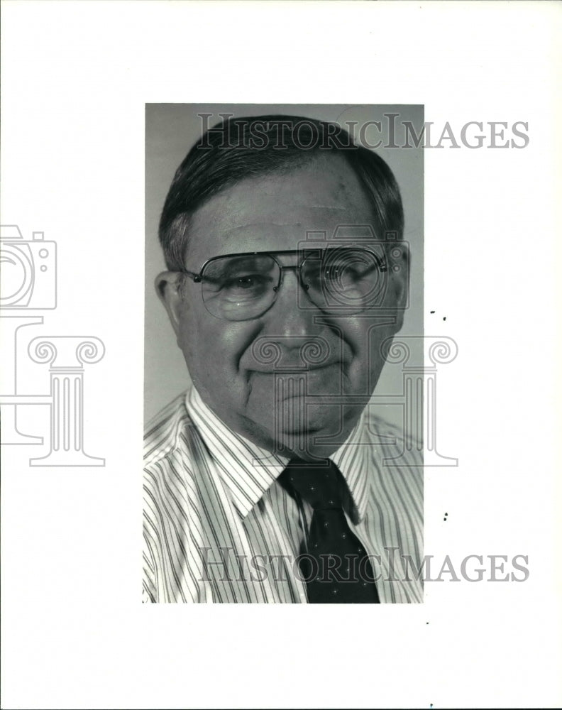 1991 Press Photo Zoo employee, Chuck Voracek- Historic Images